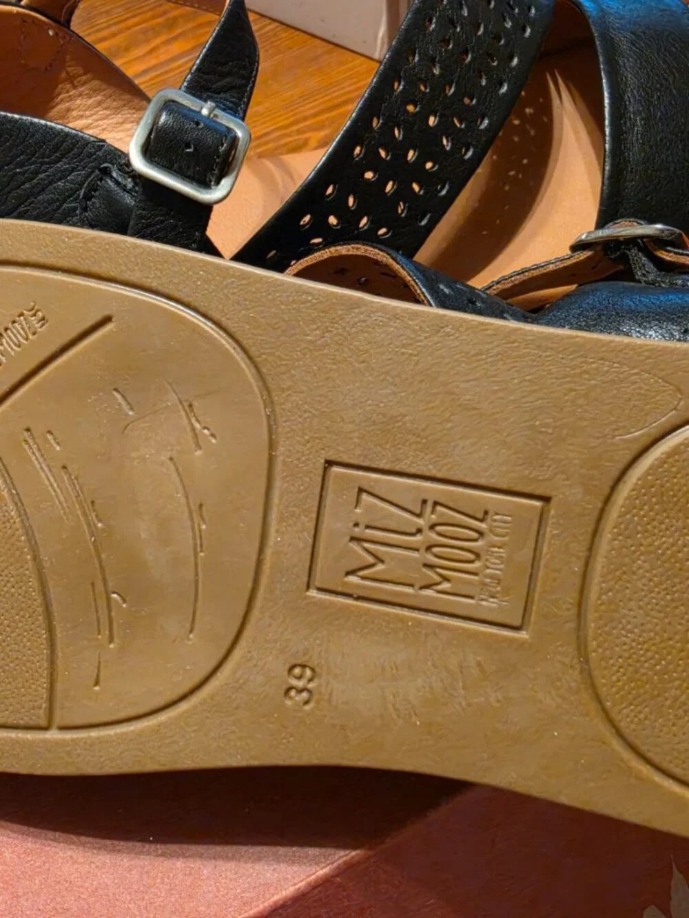 Miz Mooz Black Leather Ankle Strap Sandals Women’s EU 39 US 8.5
